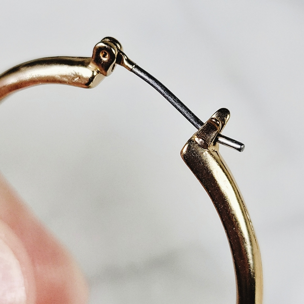 Chico's Heart Charm Hoop Earrings Pierced Katy Collection Heart Pearl Su… - Picture 5 of 9